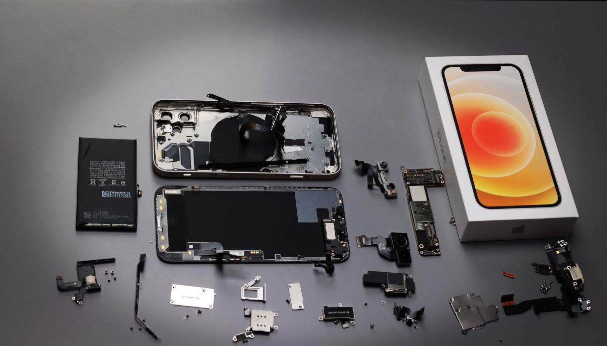 iPhone 14 Replacement Parts – Wholesale Repair Components