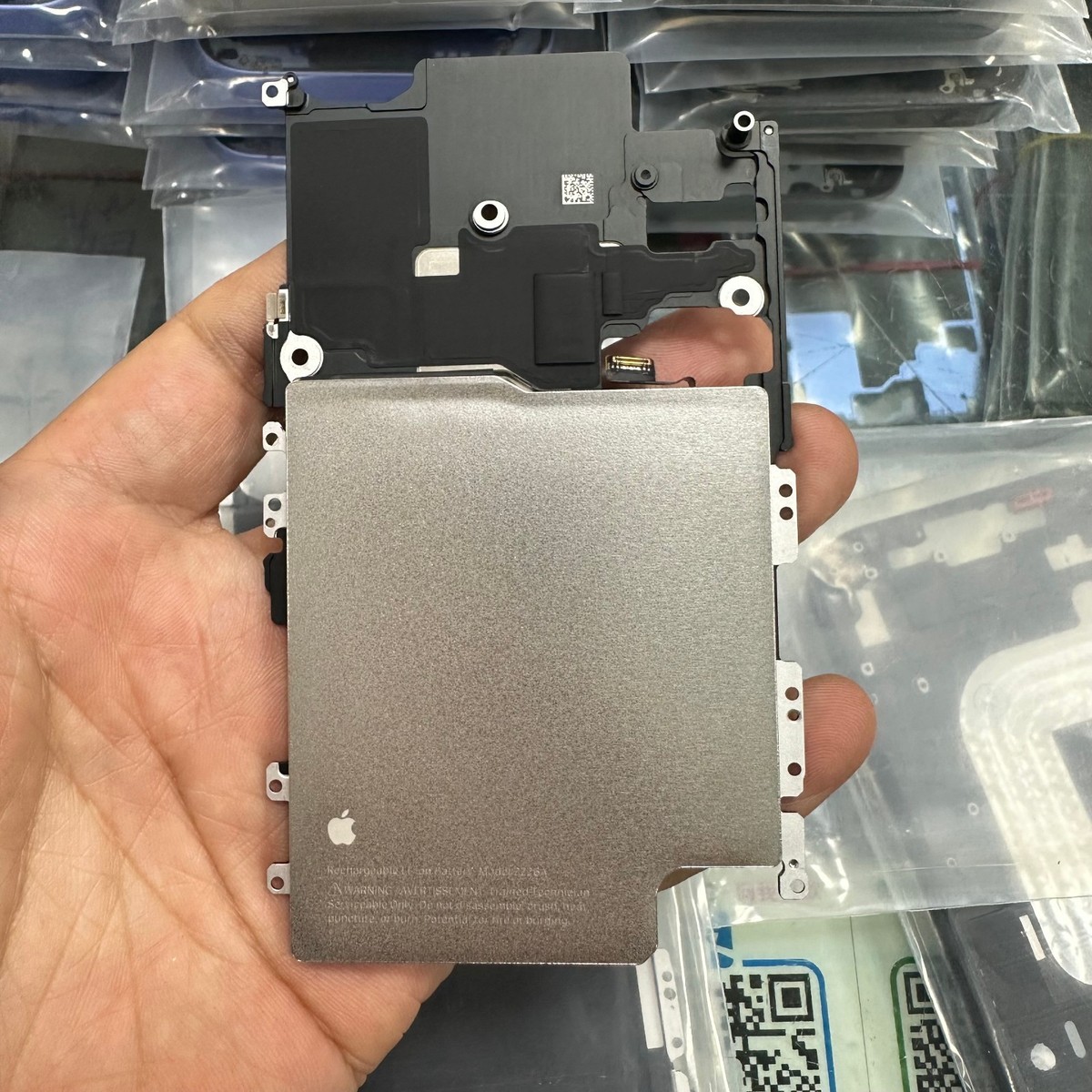 iPhone 17 Pro Replacement Parts – Wholesale Repair Components - Image 8